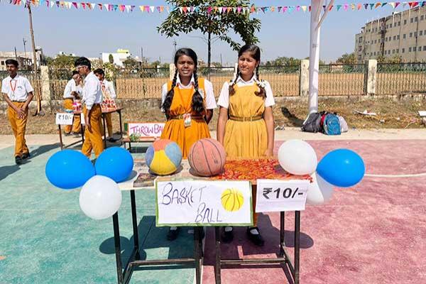Maharishi Vidya Mandir Vijay Nagar Jabalpur school organized the fete on children's day on 14th November 2022.